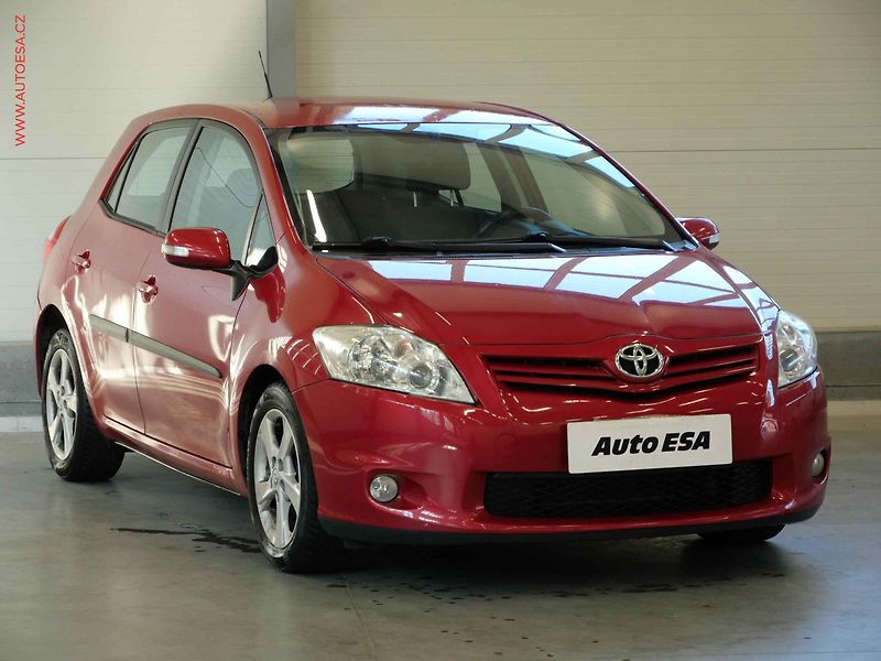 Kia Ceed (2009) 1.4i, 1.maj,ČR, AC - fotka 1 z 21