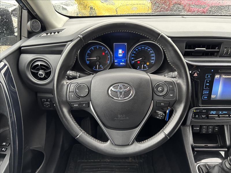 Toyota Auris 1,6 Active Trend 97kW - fotka 15 z 33