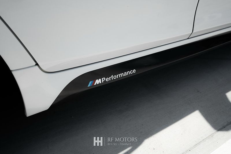BMW Řada 5 (2013) M550d xDrive 280kW Touring - fotka 13 z 51