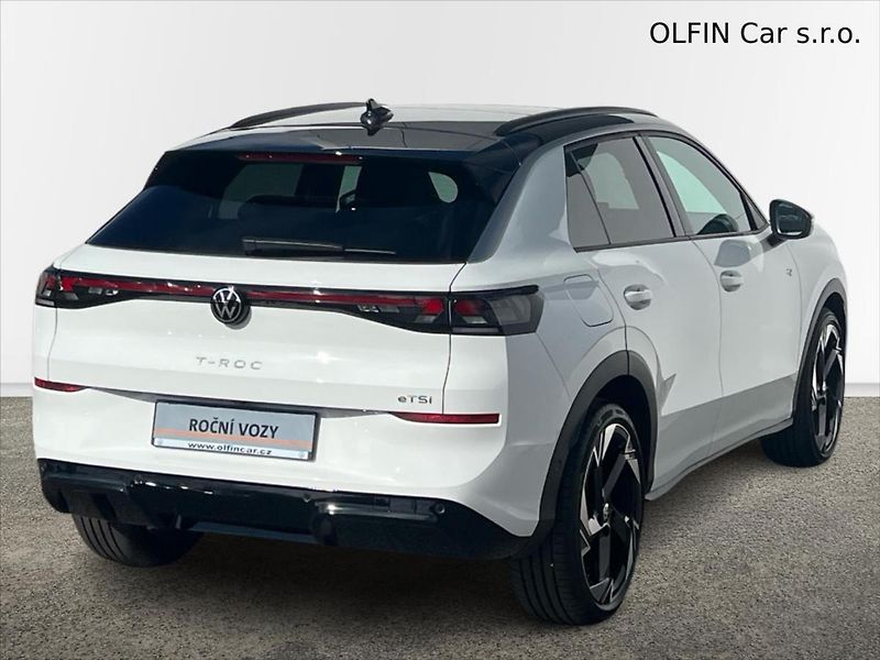 Volkswagen T-Roc 1,5 eTSi110kW 7DSG R-line - fotka 2 z 33