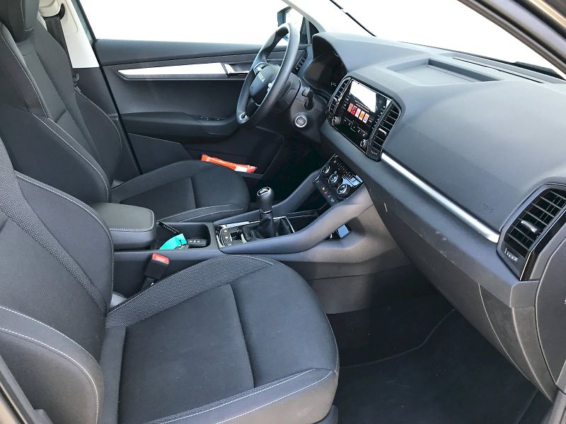 Škoda Karoq (2025) SEL TS 110/1.5 M6F - fotka 12 z 27