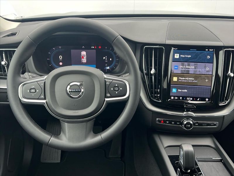 Volvo XC60 2,0 184 kW 8AT FWD CORE  B5 - fotka 15 z 26