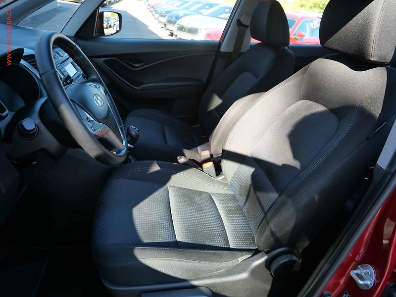 Hyundai ix20 (2012) 1.4CRDi, Klima - fotka 9 z 14