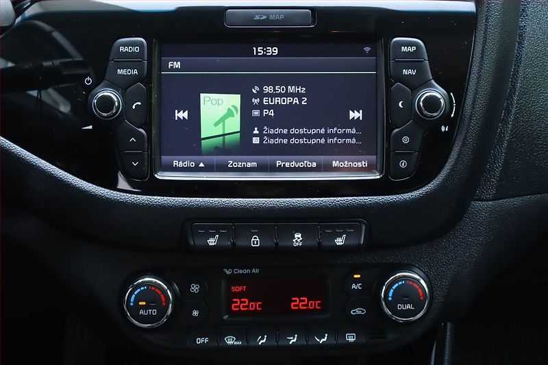 Kia Ceed (2017) Silver 1.6 GDI, Navi, Tempomat - fotka 12 z 23
