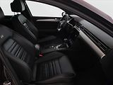 Volkswagen Passat (2019) R-Line 2.0 TDI, 4X4, Automat - náhled 9