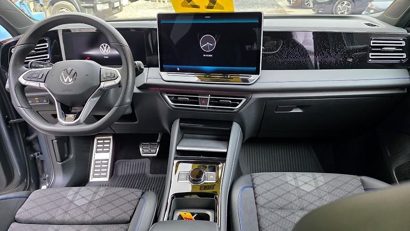Volkswagen Tiguan (2024) 2.0TDI 142kW 4x4 DSG7 Rline TZ - fotka 18 z 50
