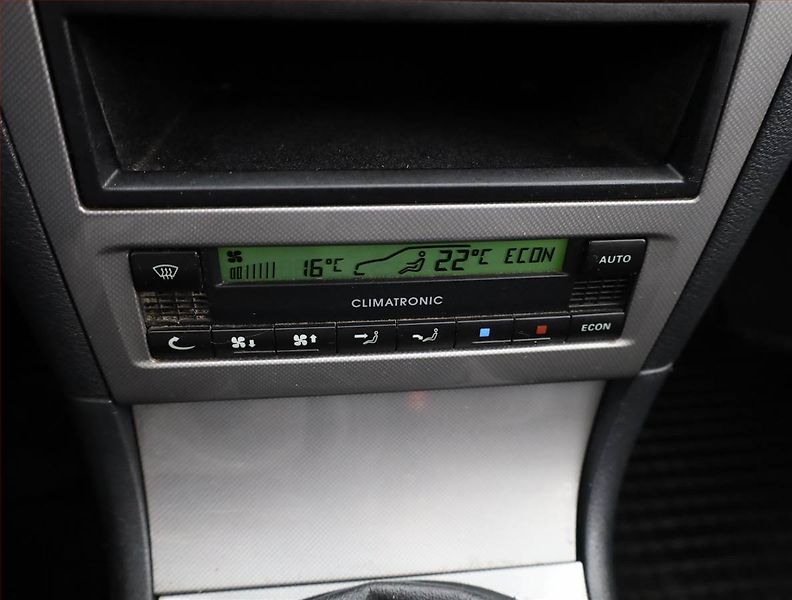 Škoda Octavia (2003) 1.6, nová STK, jezdí výborně - fotka 10 z 15