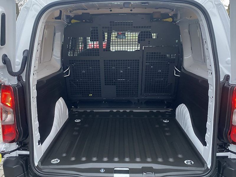 Toyota ProAce City 1.5 Diesel 130 5D CrewCab Long - fotka 9 z 26