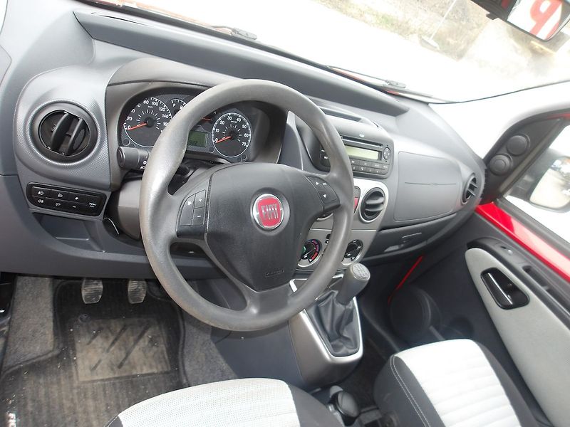 Fiat Qubo 1,4i ČR 1.MAJITELKA !!! - fotka 20 z 28