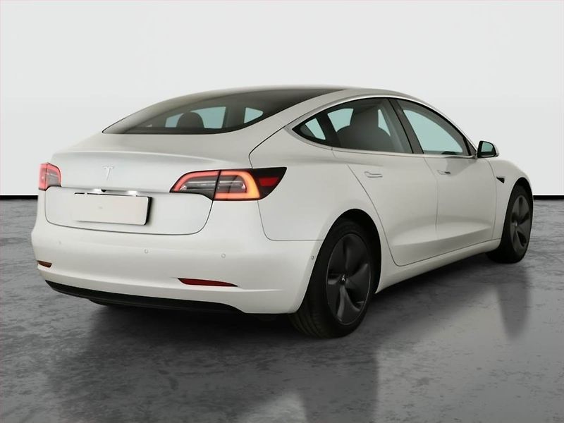 Tesla Model 3 (2020) Std Range Plus 52kWh, SoH 84% - fotka 5 z 21