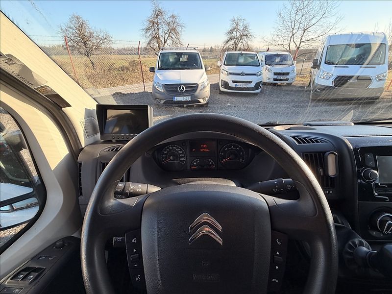Citroën Jumper 2,2 HDI 121kW 6MÍST DPH - fotka 11 z 29
