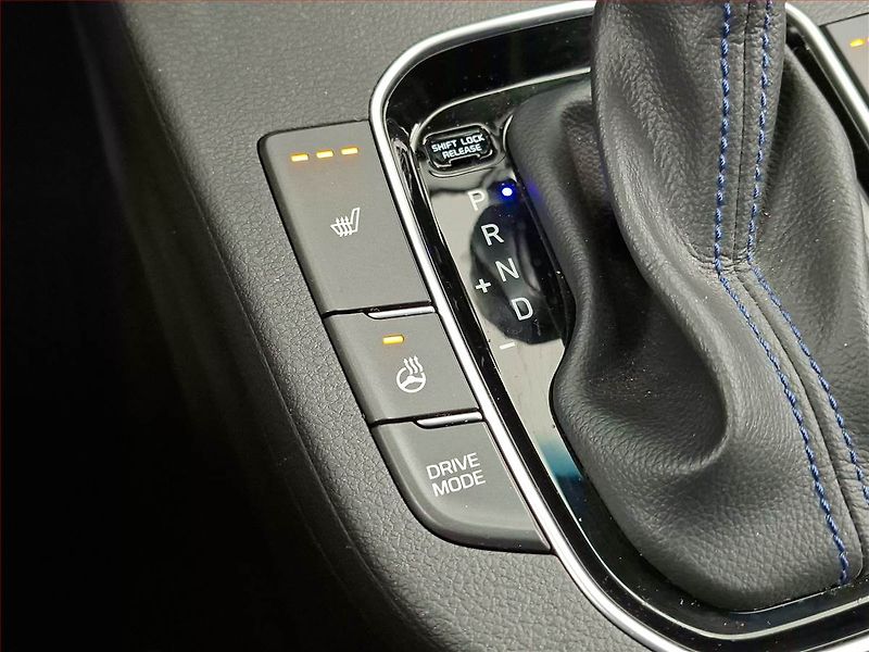 Hyundai i30 (2019) 1.4 T-GDI, Automat, Serv.kniha - fotka 18 z 23