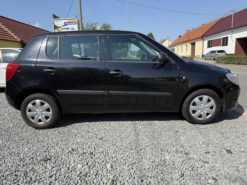 Škoda Fabia 1.4i 63 KW 1 MAJITEL - fotka 6 z 13