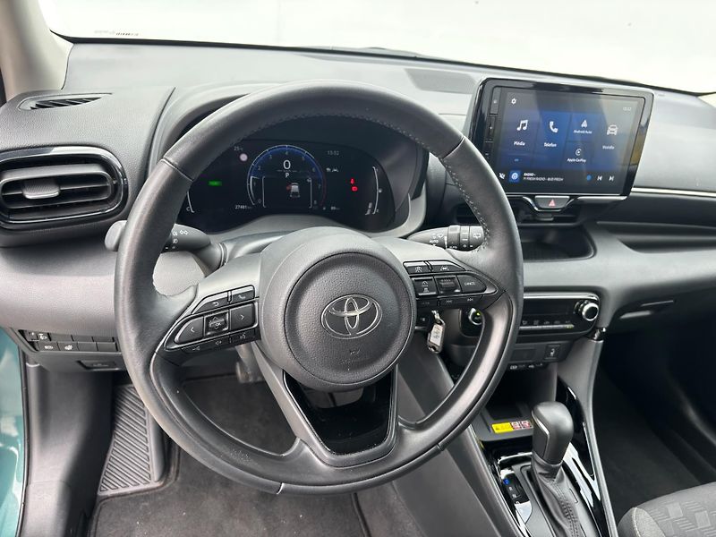 Toyota Yaris 1.5 HSD e-CVT Style - fotka 14 z 27