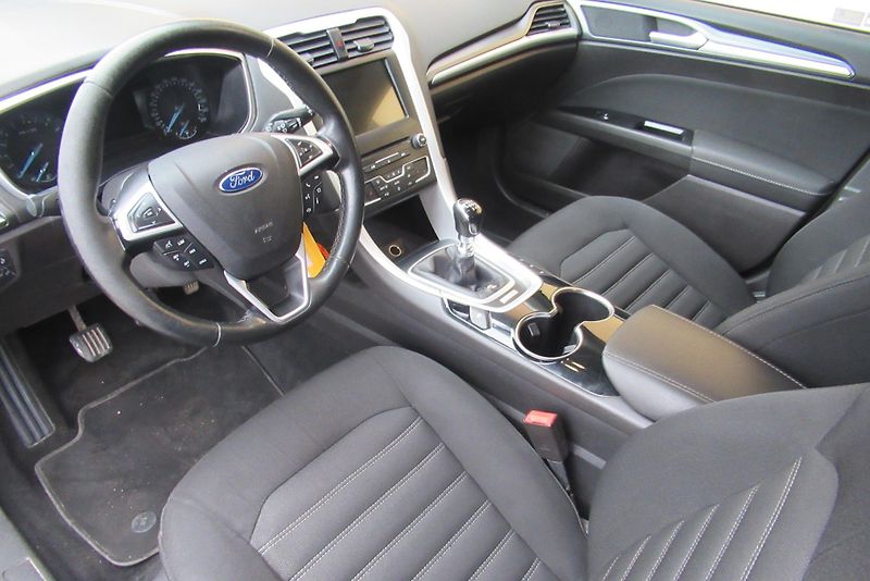 Ford Mondeo 2.0 TDCi AUT. KLIMA NAVIGACE - fotka 9 z 18