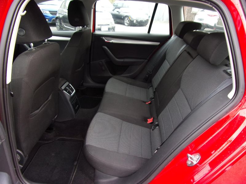 Škoda Octavia (2013) 1.6TDi 77kW DIGIKLIMA SPOTŘEBA - fotka 16 z 19