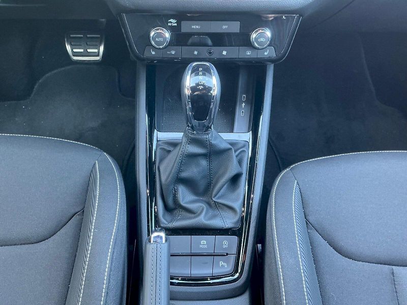 Škoda Kamiq (2026) 1.5 TSI DSG Monte Carlo - fotka 24 z 28