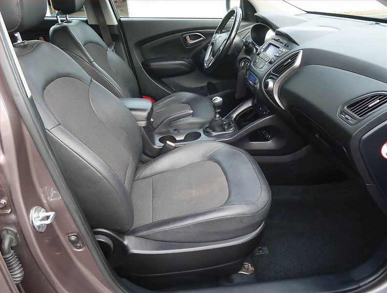 Hyundai ix35 (2014) 1.6 GDI, Serv.kniha, Tempomat - fotka 9 z 18