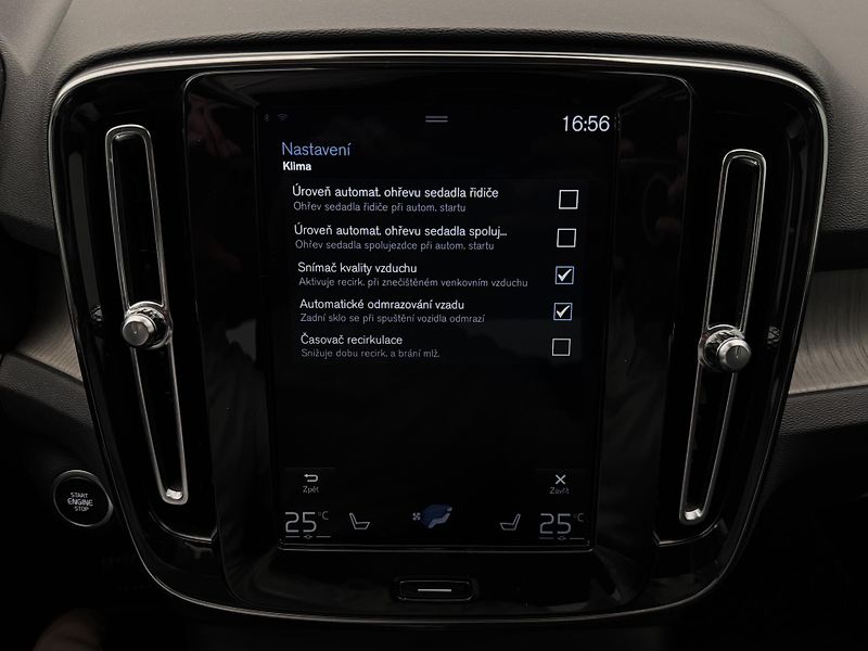 Volvo XC40 D3 INSCRIPTION AUT - fotka 37 z 43