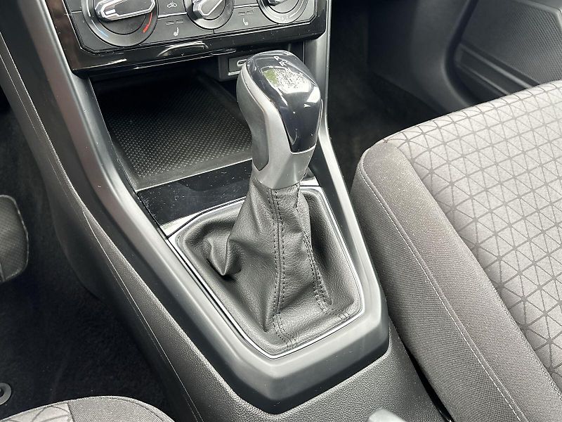 Volkswagen T-Cross (2023) 1.0 TSI DSG Life - fotka 14 z 27