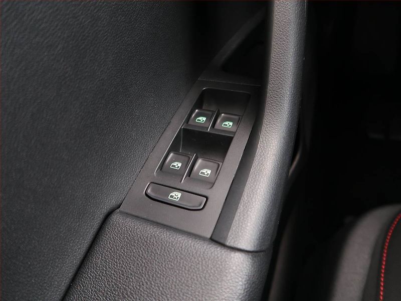 Škoda Octavia (2019) RS 2.0 TDI, Automat, ČR,1.maj - fotka 16 z 19