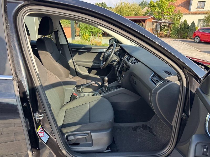 Škoda Octavia (2018) Style 2.0 TDI 4x4 110kW - fotka 27 z 35