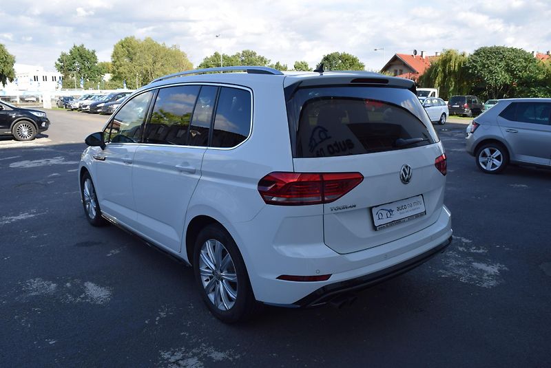 Volkswagen Touran (2018) 1.4TSI 110kw R-line NAVI LED - fotka 11 z 50