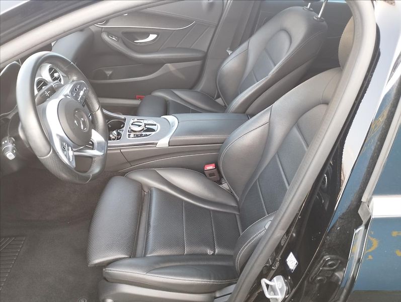 Mercedes-Benz Třídy C CDi 143KW AMG PAKET   2,0 - fotka 7 z 22