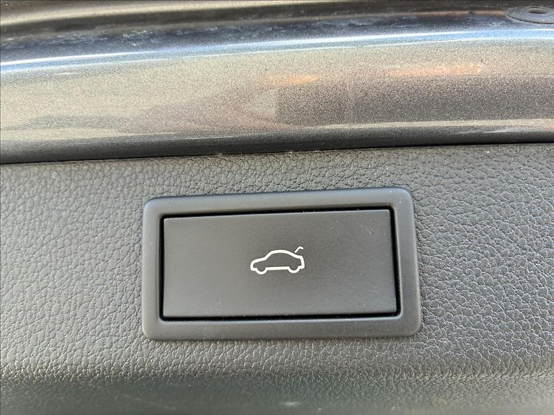 Škoda Superb 2,0 TAŽNÉ,WEBASTO,EL.KUFR - fotka 16 z 35