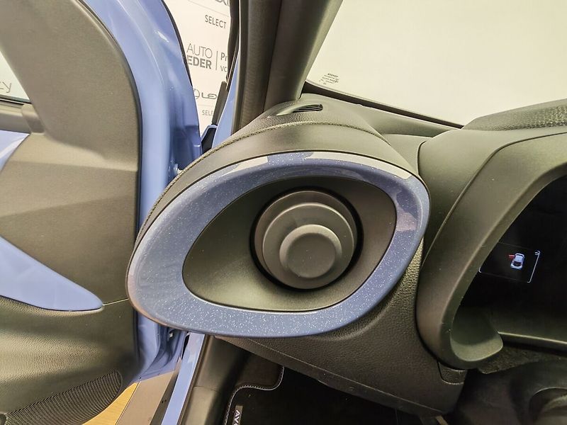 Toyota Aygo 1.5 HEV - fotka 19 z 33