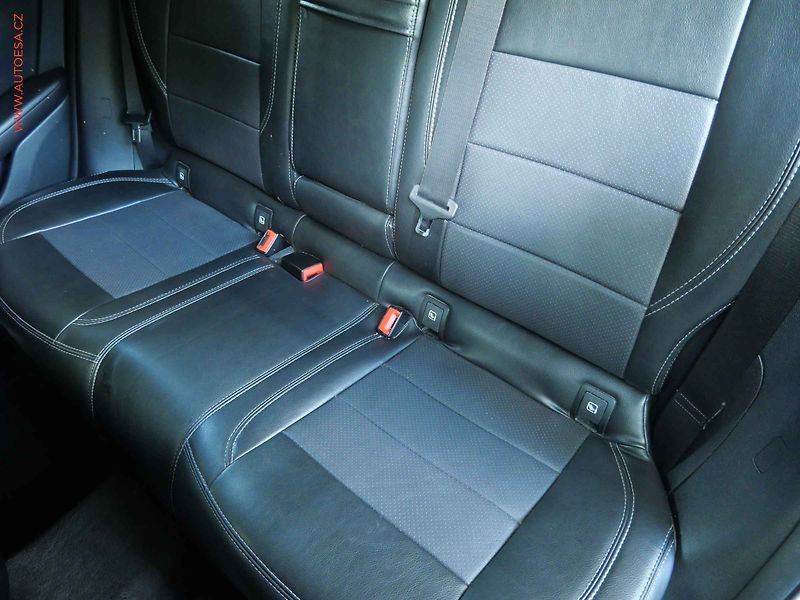 Mercedes-Benz GLC (2019) 2.0CDi 200d 4Matic, 2.maj,ČR - fotka 10 z 24