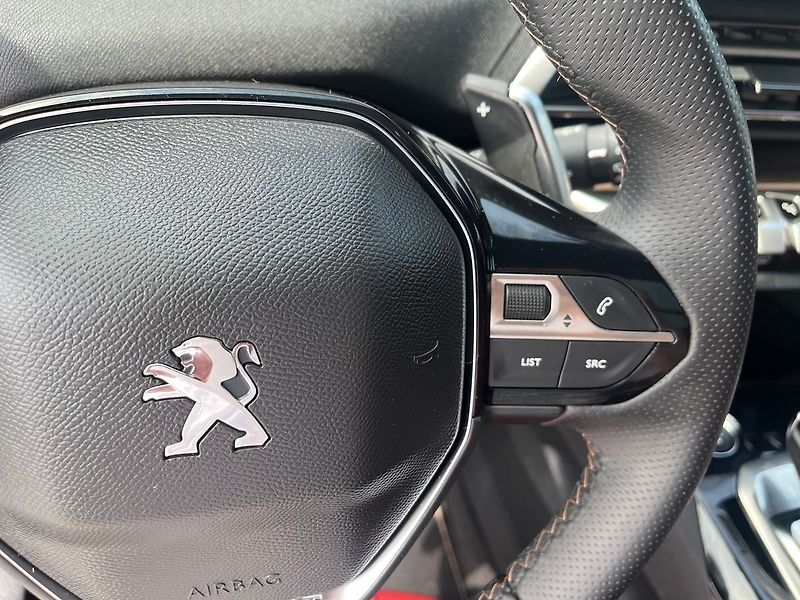 Peugeot 5008 1.6 PureTech/133kW GT AT - fotka 16 z 39