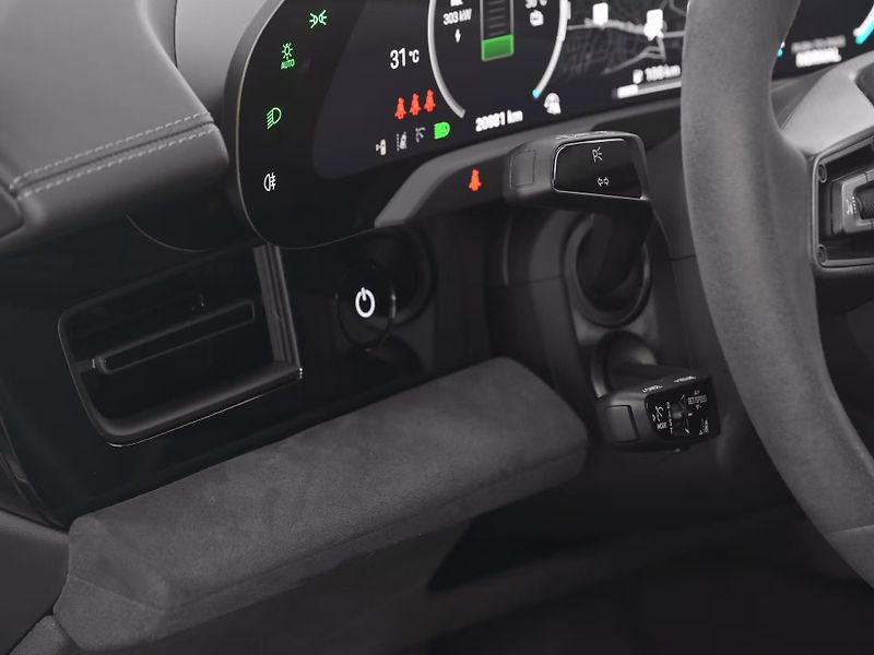 Porsche Taycan GTS Sport Turismo Pano InnoDri - fotka 9 z 15