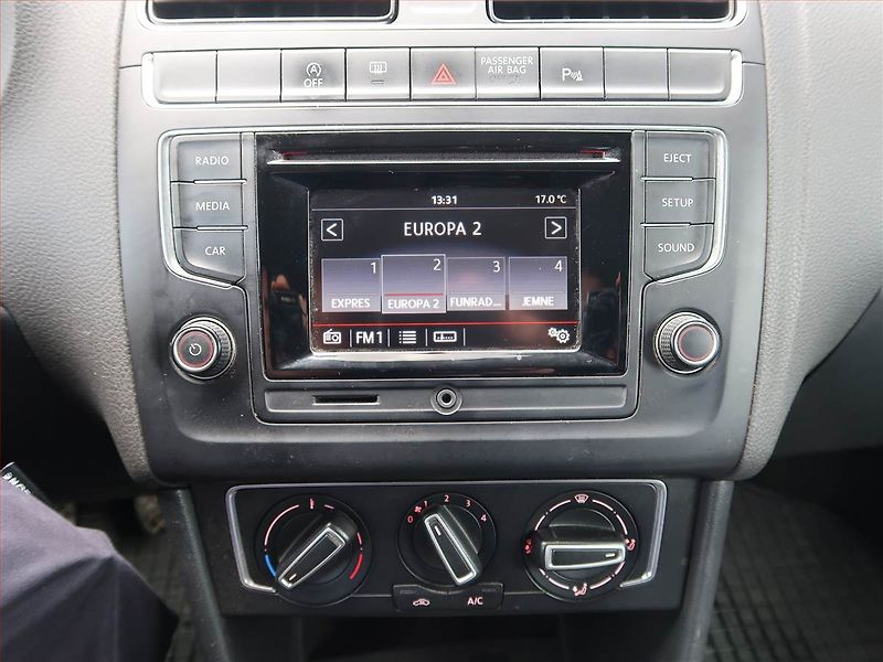 Volkswagen Polo (2015) Comfortline 1.2 TSI - fotka 12 z 15