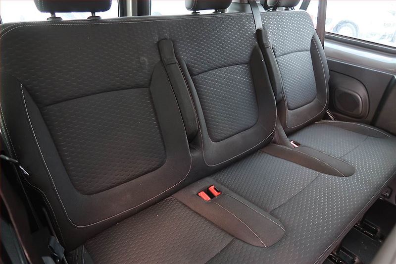 Opel Vivaro (2016) 1.6 BiCDTI, Bus, 8Míst, ČR - fotka 16 z 16