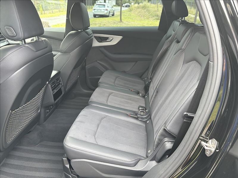 Audi Q7 3,0 TDI 210 KW S-LINE QUATTRO - fotka 20 z 39