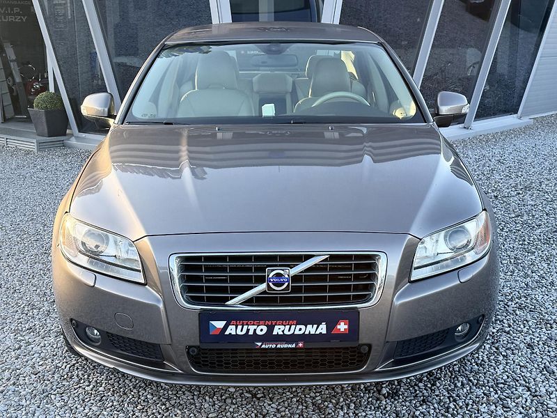 Volvo S80 2,5 Turbo REZERVACE - fotka 3 z 26
