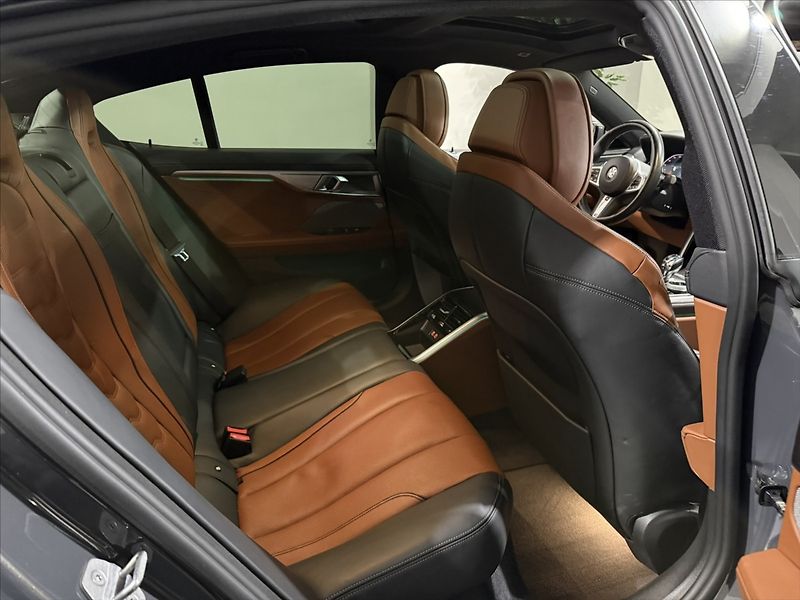 BMW Řada 8 3,0   840 XD 250kW M-PAK LASER - fotka 31 z 47