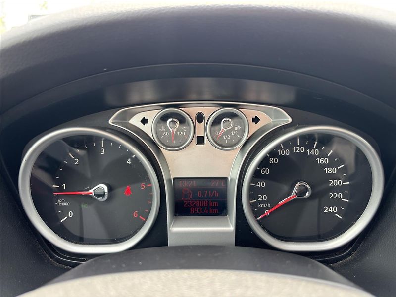 Ford Focus 1,6 TDCi 66kW - fotka 17 z 19