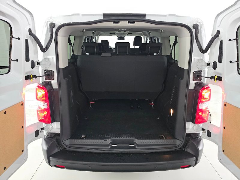 Toyota ProAce Verso (2025) 2.0D 106kW COMBI L2 8S - fotka 26 z 26