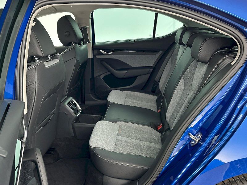 Škoda Octavia (2025) 1.5TSI 110kW Top Selection - fotka 8 z 34