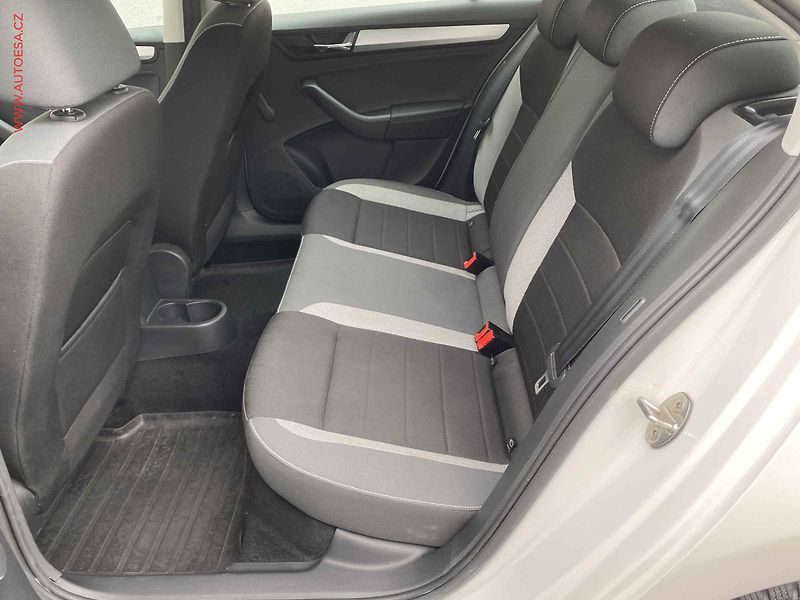 Škoda Rapid (2019) 1.0 TSi, 2.maj,ČR, Ambition - fotka 10 z 17