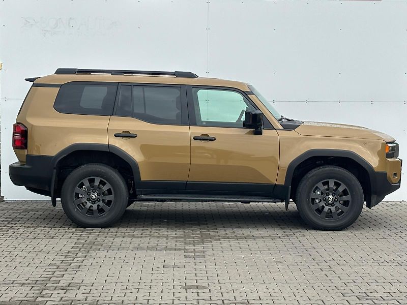 Toyota Land Cruiser 2.8 D-4D 6AT Invincible - fotka 8 z 30