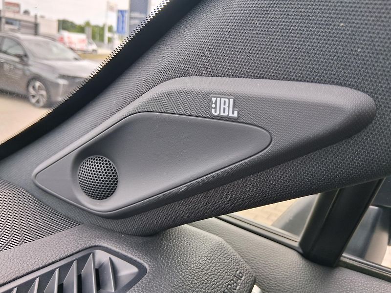 Toyota RAV4 EXECUTIVE JBL PHEV 4x4 225 kW - fotka 31 z 39