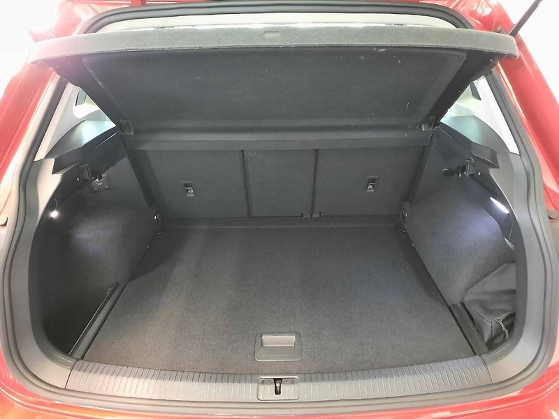 Volkswagen Tiguan (2022) Life 2.0 TSI 4Motion (140kW/19 - fotka 23 z 29