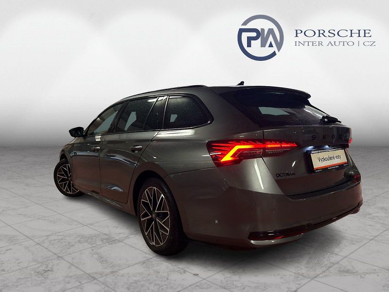 Škoda Octavia Sportline 2.0 TDI 110kw DSG Co - fotka 7 z 26