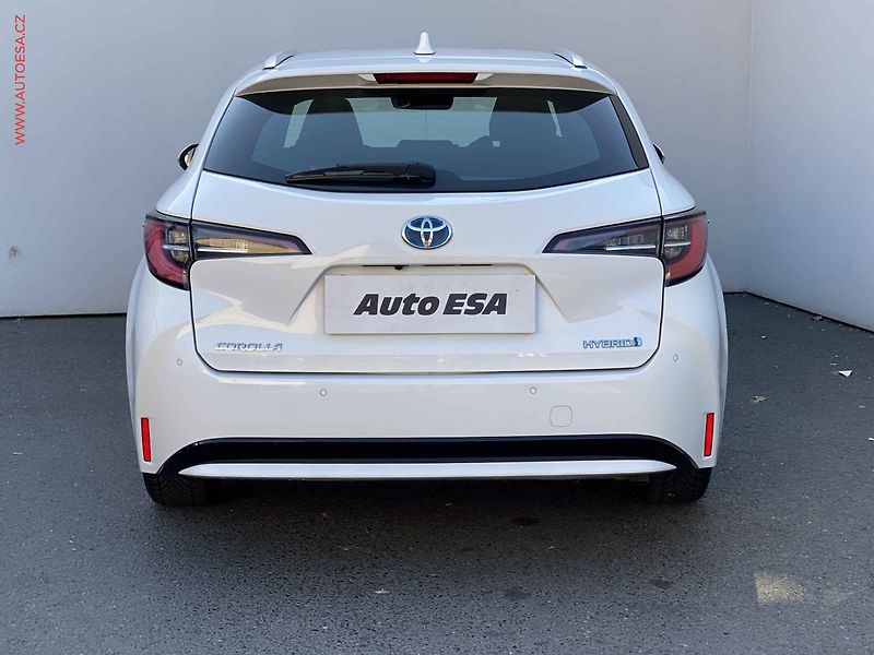 Toyota Corolla (2021) 1.8 HSD, 1.maj,ČR, AT, kamera - fotka 5 z 20
