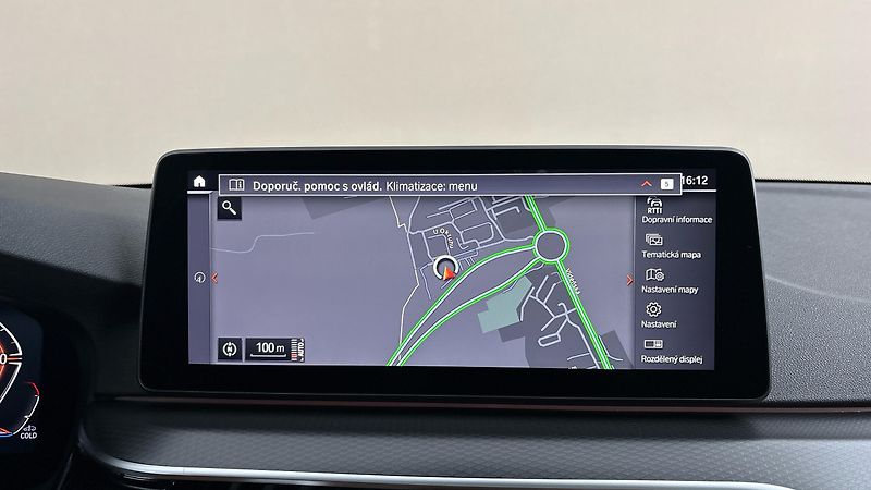 BMW Řada 5 540i AUT M-paket - fotka 29 z 32