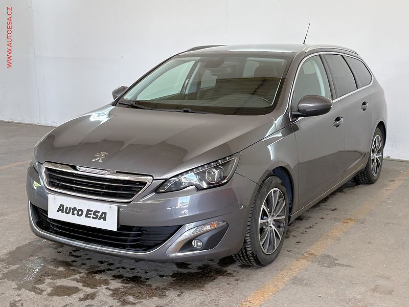Peugeot 308 (2016) 2.0 HDi SW, 1.maj,ČR, Allure - fotka 3 z 17
