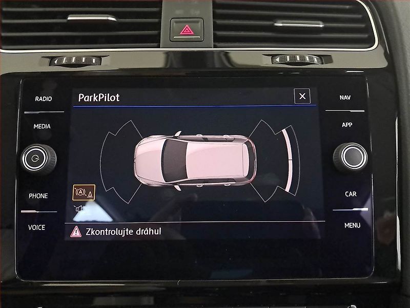 Volkswagen Golf (2018) Highline 1.5 TSI, Automat - fotka 19 z 20